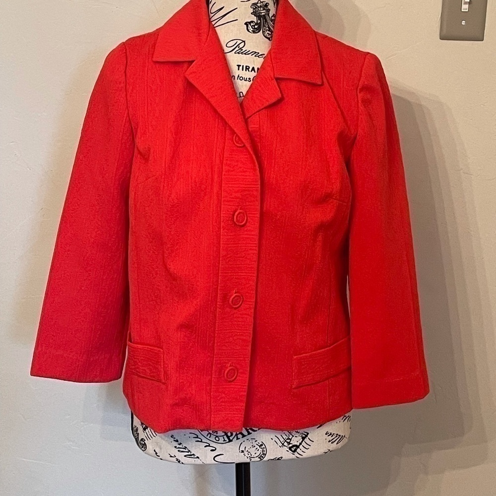 Vintage and EUC Glenbrooke women’s blazer